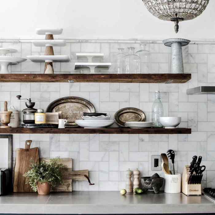 Glam kitchen counter decor