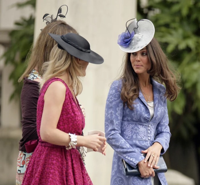 Kate middleton dress wedding dresses guest blue fashion night royal hen popsugar cambridge duchess kensington bar will so black